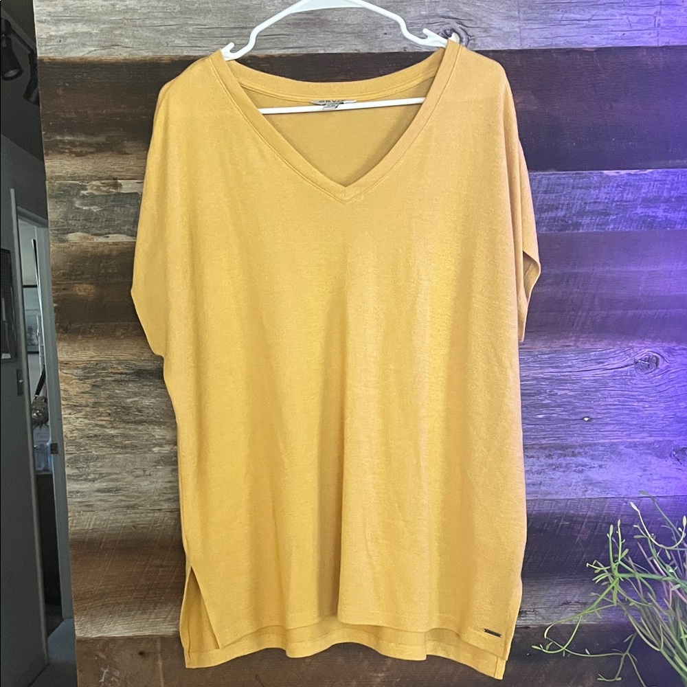Orvis Mustard V-Neck Short Sleeve Top